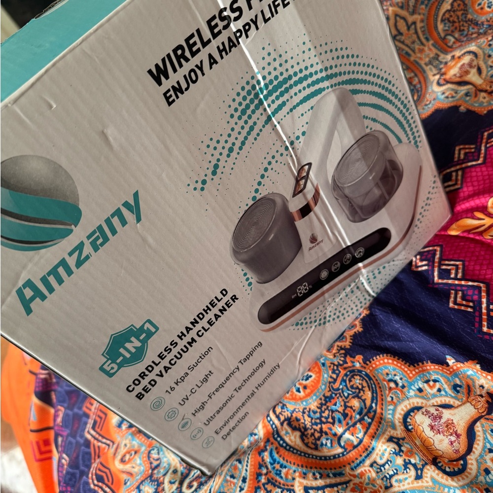 Cordless Handheld Vacuum Cleaner - White and Gray